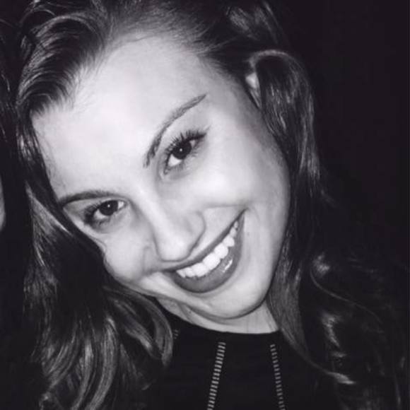 Meet your Posher, Mikayla - Picture 1 of 1